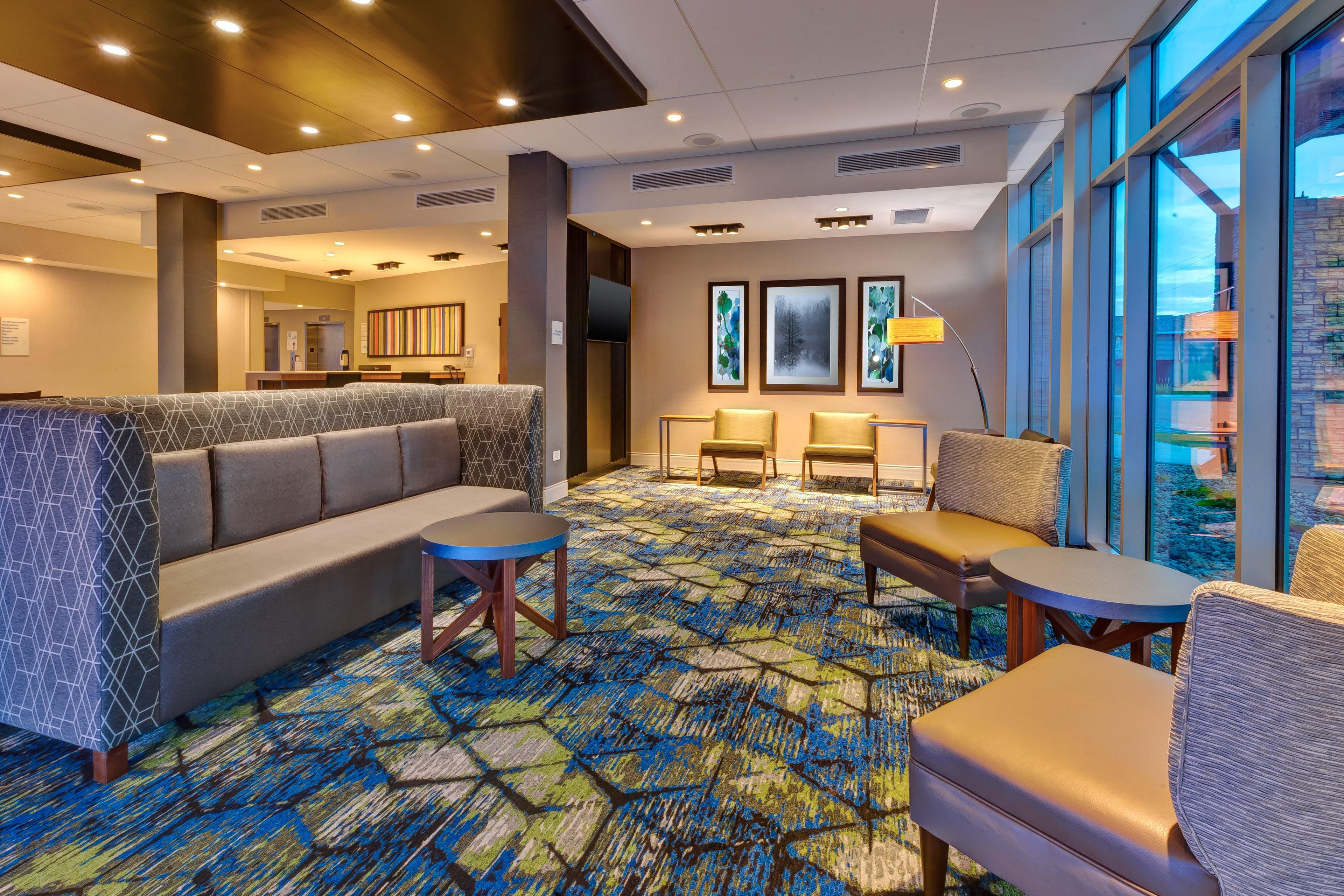 Holiday Inn Express & Suites - Cedar Springs - Grand Rapids N By Ihg Exterior photo