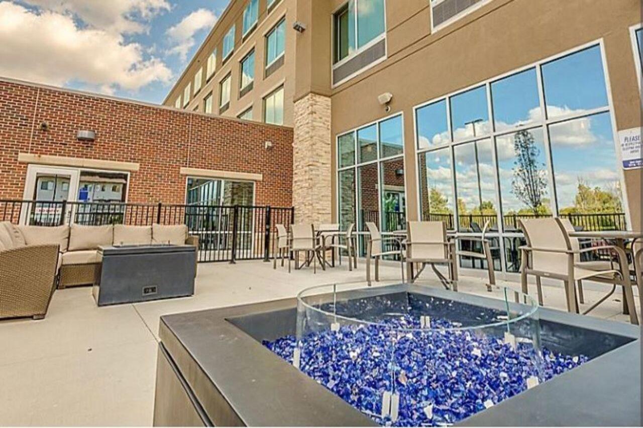 Holiday Inn Express & Suites - Cedar Springs - Grand Rapids N By Ihg Exterior photo